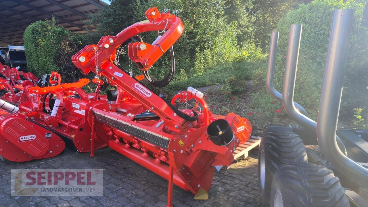 Mulcher van het type Maschio GIRAFFA XL 210 SE, Neumaschine in Groß-Umstadt (Foto 1)