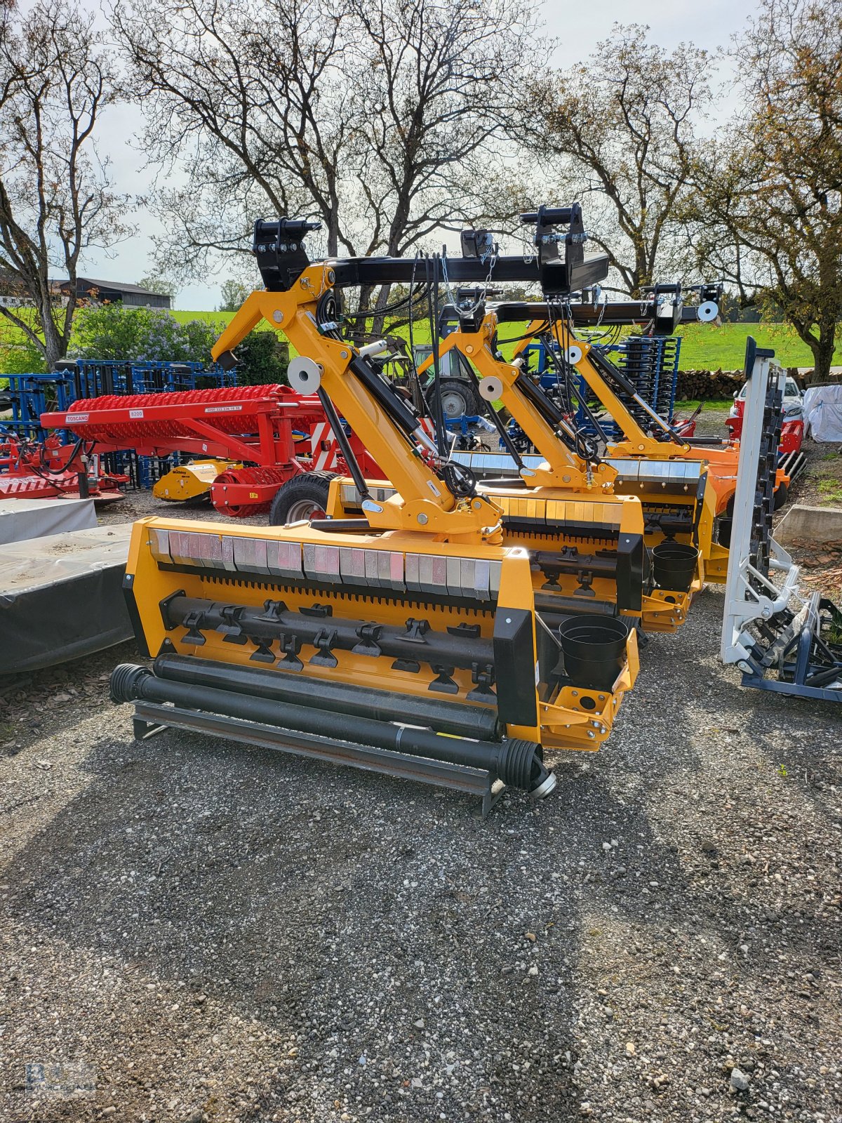 Mulcher of the type Müthing Mulcher MU-H/S 200 Heck- Seitenmulcher, Neumaschine in Frontenhausen (Picture 8)