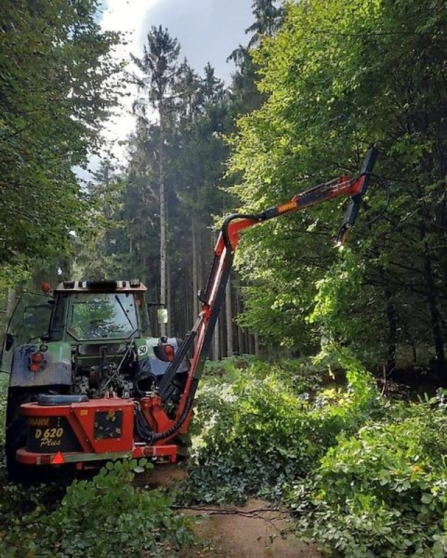 Mulcher des Typs Omarv Auslegemulcher Böschungsmulcher Schlegelmulcher Mulcher, Gebrauchtmaschine in Schmallenberg (Bild 1)