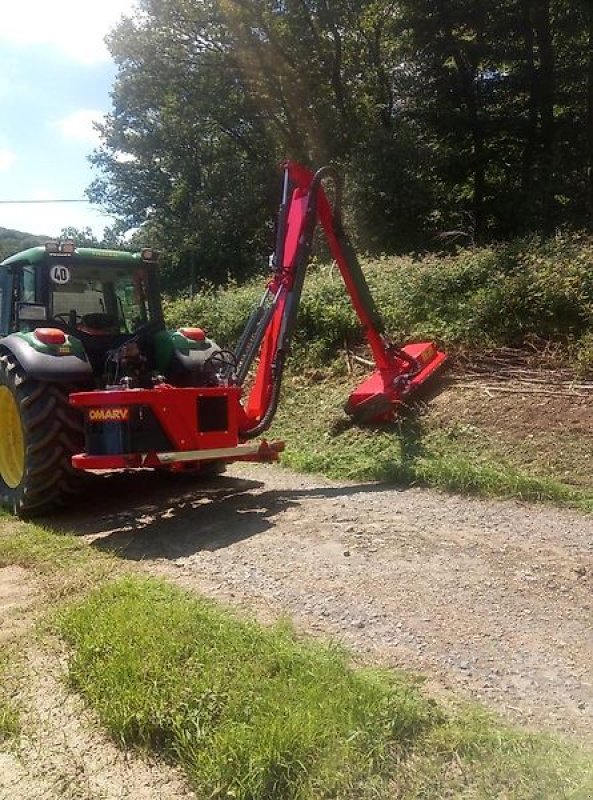 Mulcher des Typs Omarv Auslegemulcher Böschungsmulcher Seitenmulcher Mulcher, Gebrauchtmaschine in Schmallenberg (Bild 1)