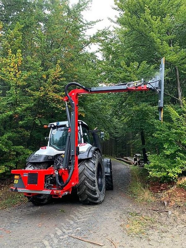 Mulcher des Typs Omarv Böschungsmulcher Auslegemulcher Mulcher Auslegemäher, Gebrauchtmaschine in Schmallenberg (Bild 12)