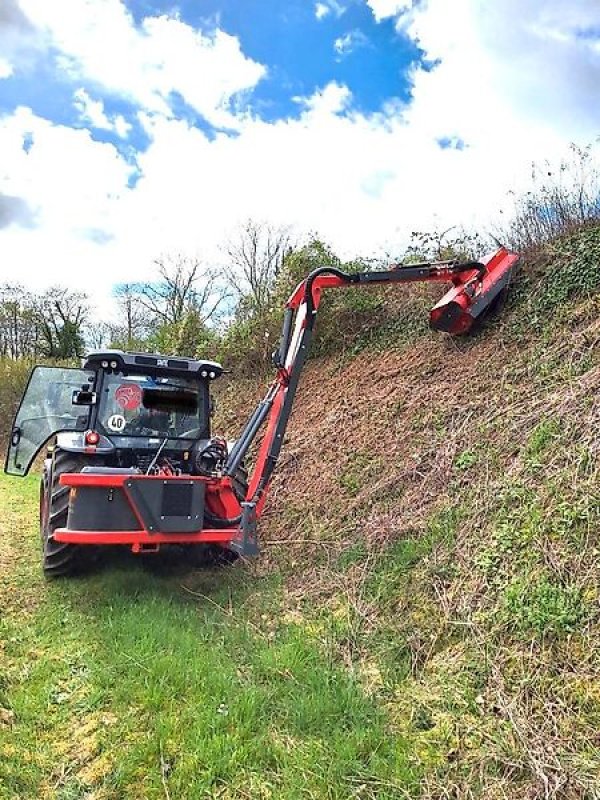 Mulcher des Typs Omarv Böschungsmulcher Auslegemulcher Schlegelmulcher Mulcher, Gebrauchtmaschine in Schmallenberg (Bild 1)