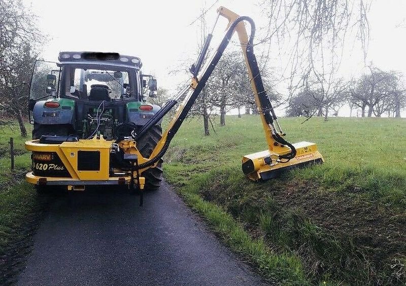 Mulcher des Typs Omarv Böschungsmulcher Auslegemulcher Schlegelmulcher Mulcher, Gebrauchtmaschine in Schmallenberg (Bild 1)