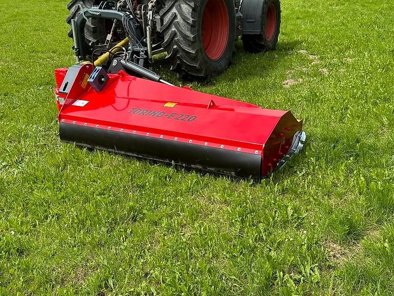 Mulcher typu Omarv Böschungsmulcher Seitenmulcher Auslegemulcher Mulcher, Gebrauchtmaschine v Schmallenberg (Obrázek 1)