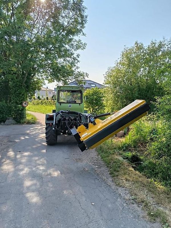 Mulcher des Typs Omarv Böschungsmulcher Seitenmulcher Schlegelmulcher Mulcher, Gebrauchtmaschine in Schmallenberg (Bild 1)