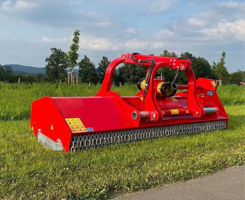 Mulcher des Typs Omarv Schlegelmulcher Mulcher Mulchgerät Mäher, Gebrauchtmaschine in Schmallenberg (Bild 1)