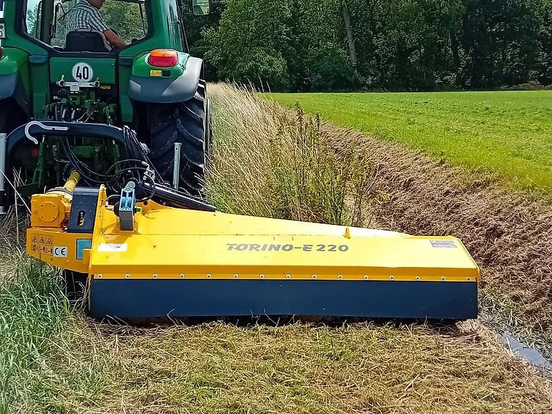 Mulcher des Typs Omarv Schlegelmulcher Mulcher Seitenmulcher Böschungsmulcher, Gebrauchtmaschine in Schmallenberg (Bild 1)