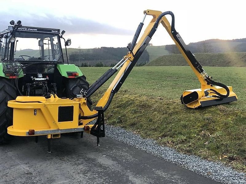 Mulcher van het type Sonstige Böschungsmulcher Auslegemulcher Mulcher Schlegelmulcher Ausleger, Gebrauchtmaschine in Schmallenberg (Foto 1)