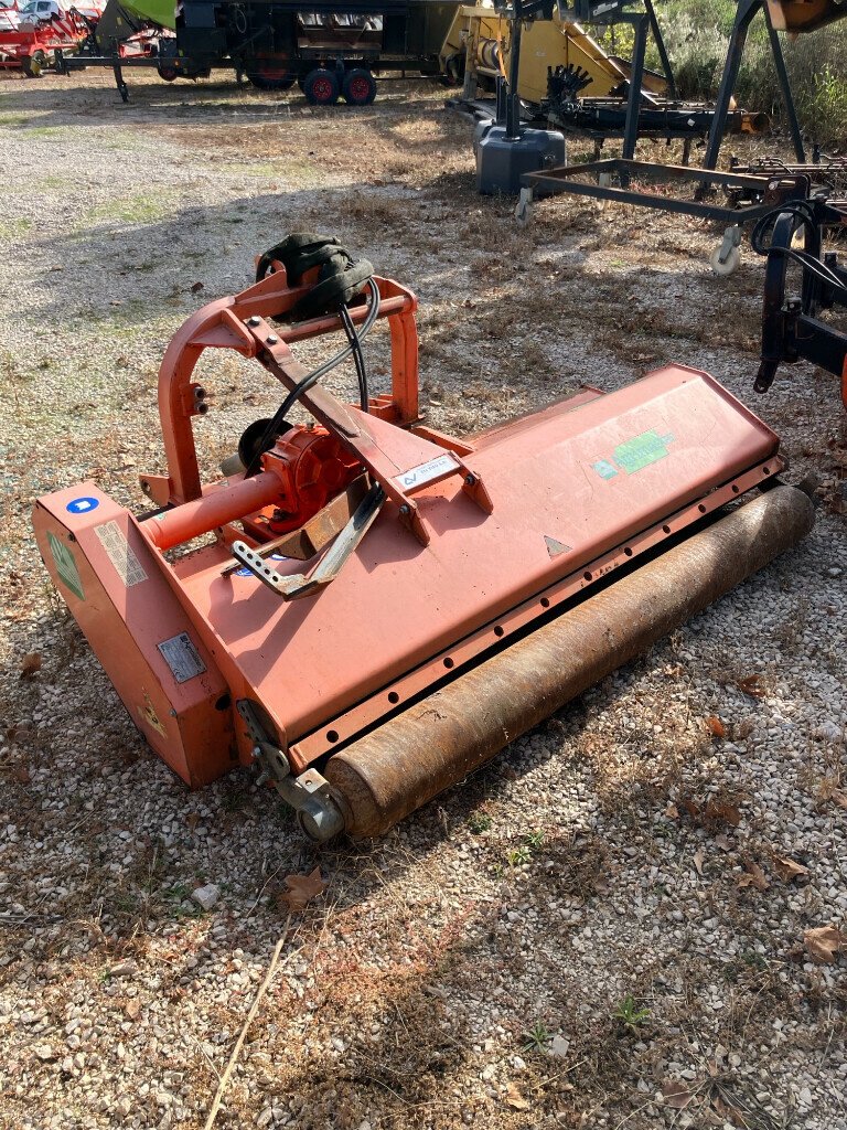 Mulchgerät & Häckselgerät van het type Agrimaster BROYEUR 2M, Gebrauchtmaschine in SAINT ANDIOL (Foto 3)