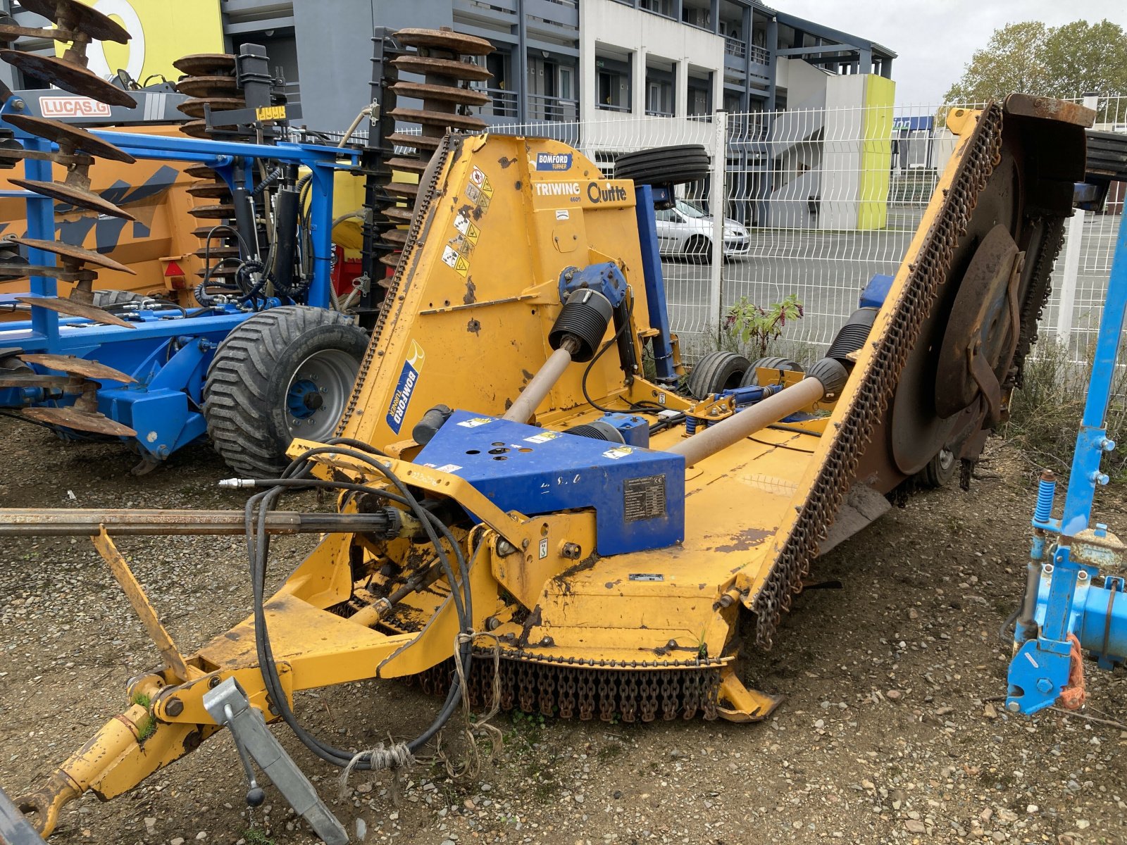 Mulchgerät & Häckselgerät del tipo Bomford BROYEUR GRANDE LARGEUR TW460, Gebrauchtmaschine en ST CLEMENT DE LA PLACE (Imagen 1)