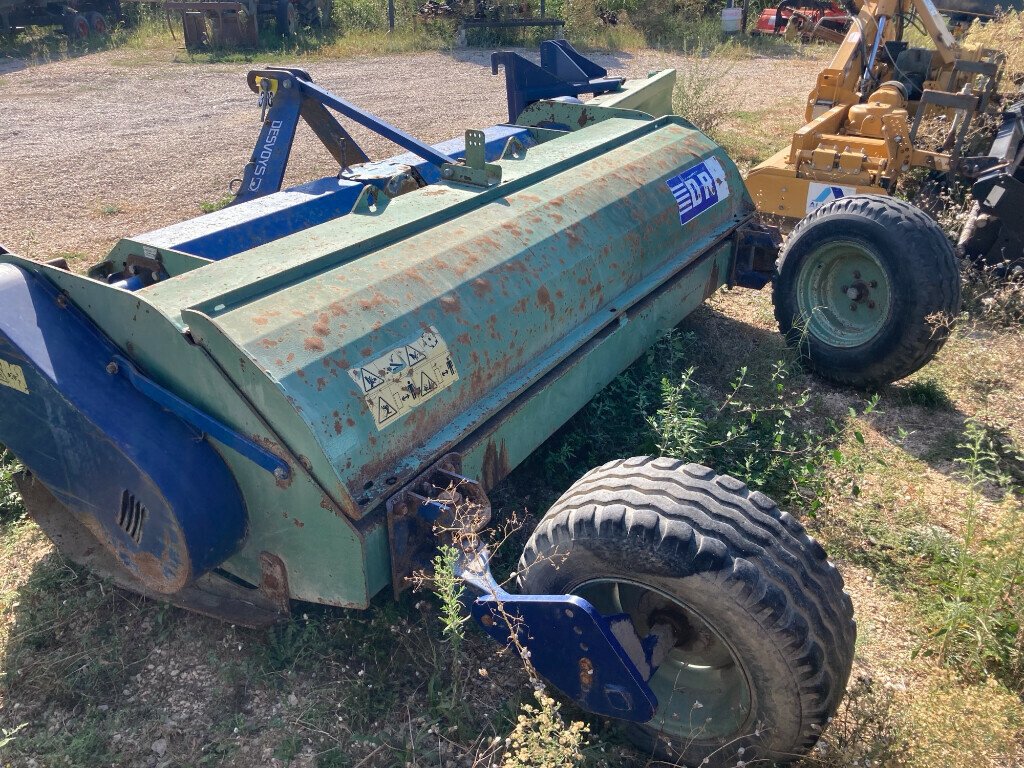 Mulchgerät & Häckselgerät van het type Desvoys BROYEUR DR 3M, Gebrauchtmaschine in SAINT ANDIOL (Foto 3)