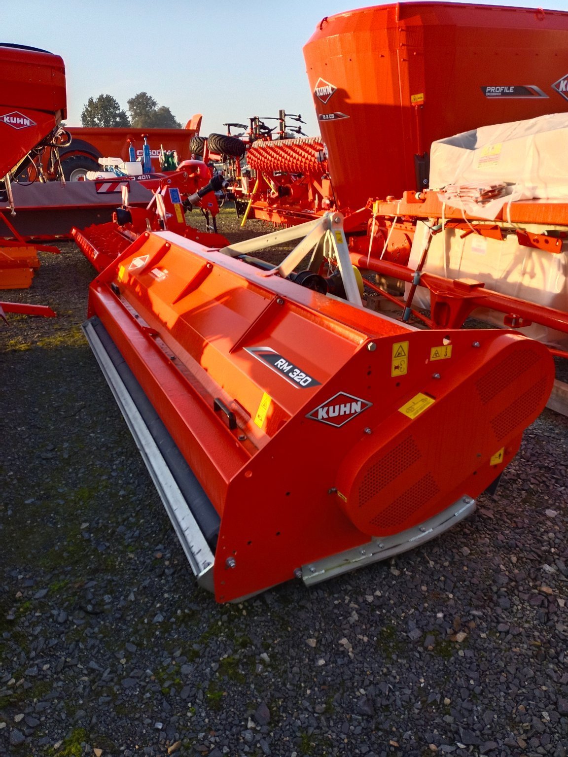 Mulchgerät & Häckselgerät del tipo Kuhn RM 320, Gebrauchtmaschine In Aron (Immagine 1)