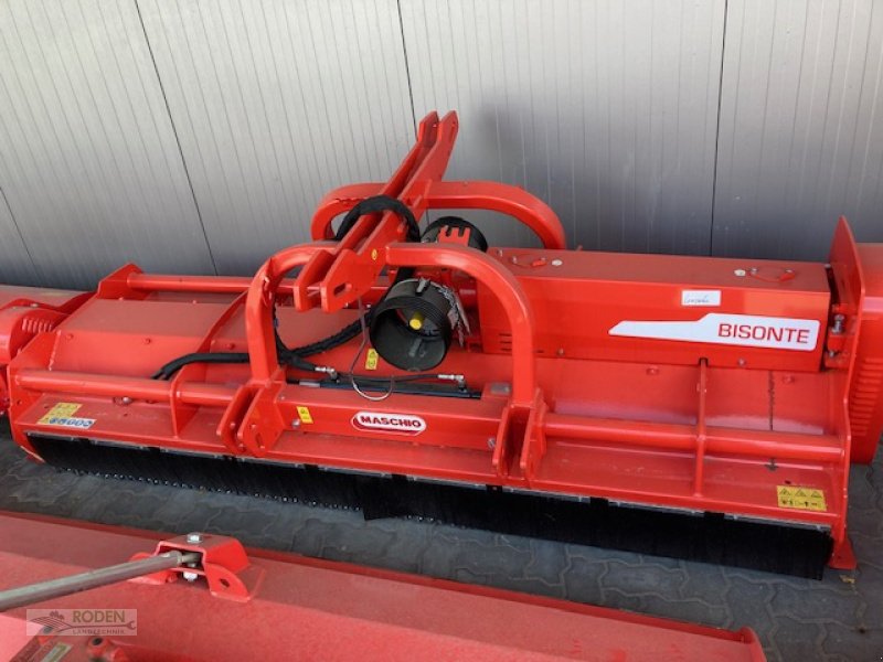 Mulchgerät & Häckselgerät des Typs Maschio Bisonte 280 Heck und Front, Neumaschine in Lensahn (Bild 1)