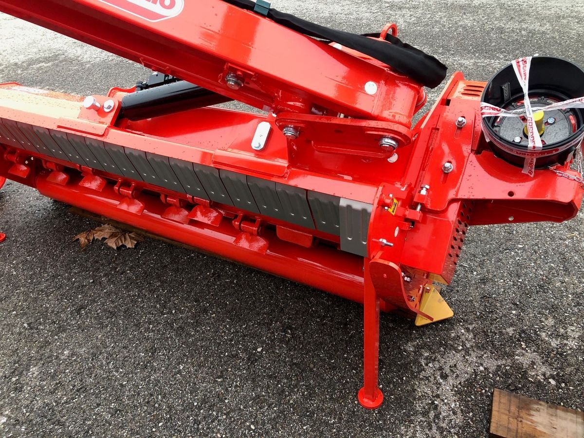 Mulchgerät & Häckselgerät of the type Maschio Giraffa XL 210 SE Mulcher, Neumaschine in St. Marienkirchen (Picture 4)