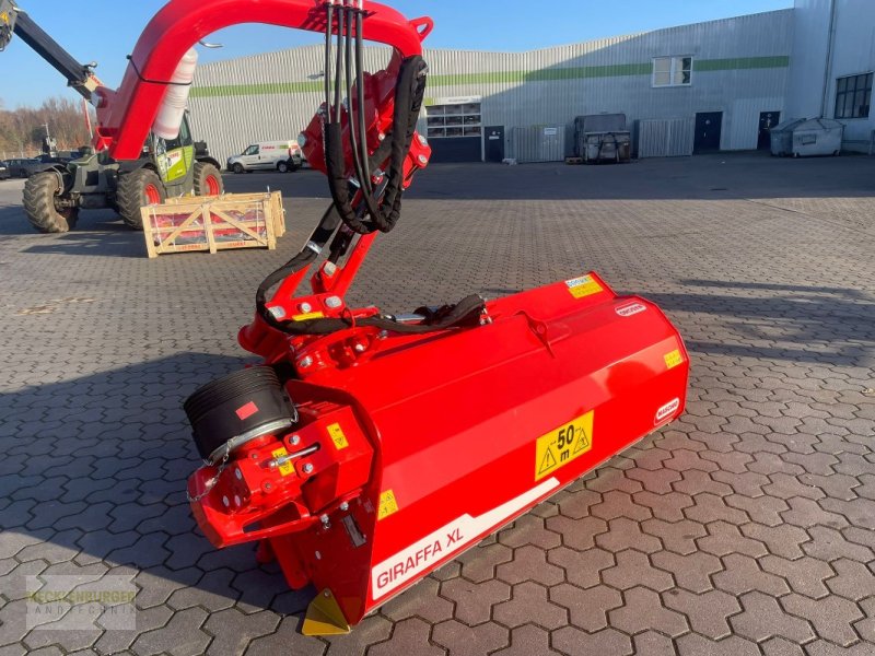 Mulchgerät & Häckselgerät des Typs Maschio Giraffa XL 210 SE, Neumaschine in Mühlengeez (Bild 1)