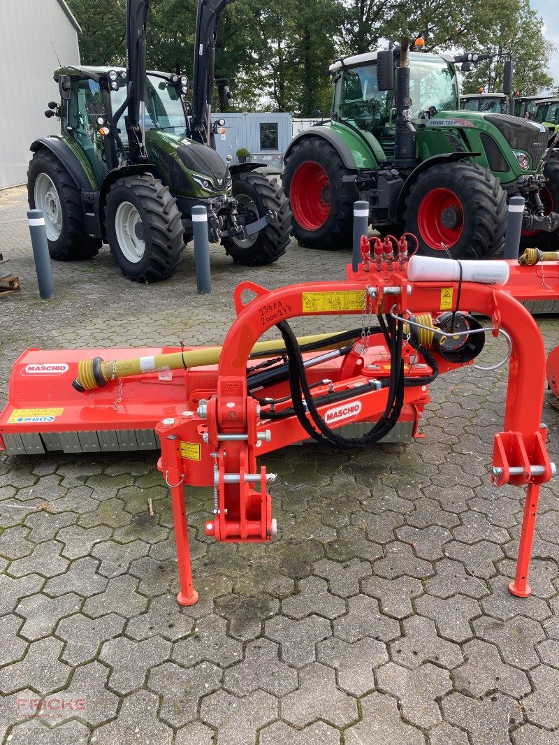 Mulchgerät & Häckselgerät des Typs Maschio Giraffa XL 210 SE, Neumaschine in Bockel - Gyhum (Bild 1)