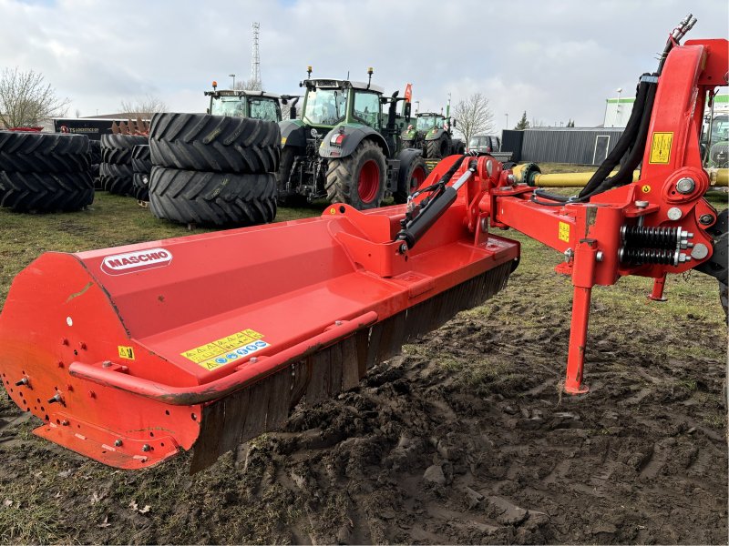 Mulchgerät & Häckselgerät des Typs Maschio Giraffa XXL 260 Heckmulcher, Gebrauchtmaschine in Goldberg (Bild 1)