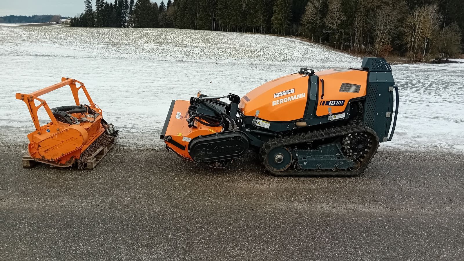 Mulchgerät & Häckselgerät des Typs Müthing Bergmann Funkraupe M201, Gebrauchtmaschine in NATTERNBACH (Bild 1)