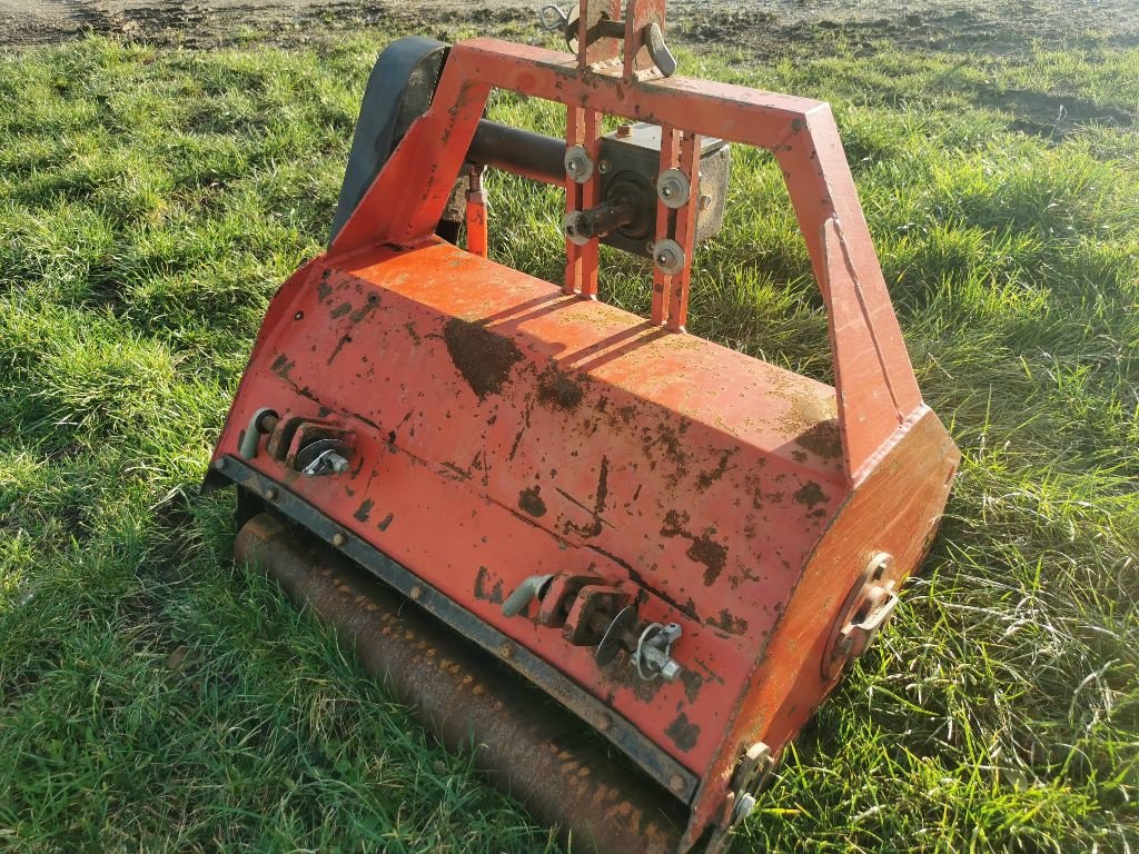 Mulchgerät & Häckselgerät del tipo Sonstige 850, Gebrauchtmaschine en ST MARTIN EN HAUT (Imagen 2)