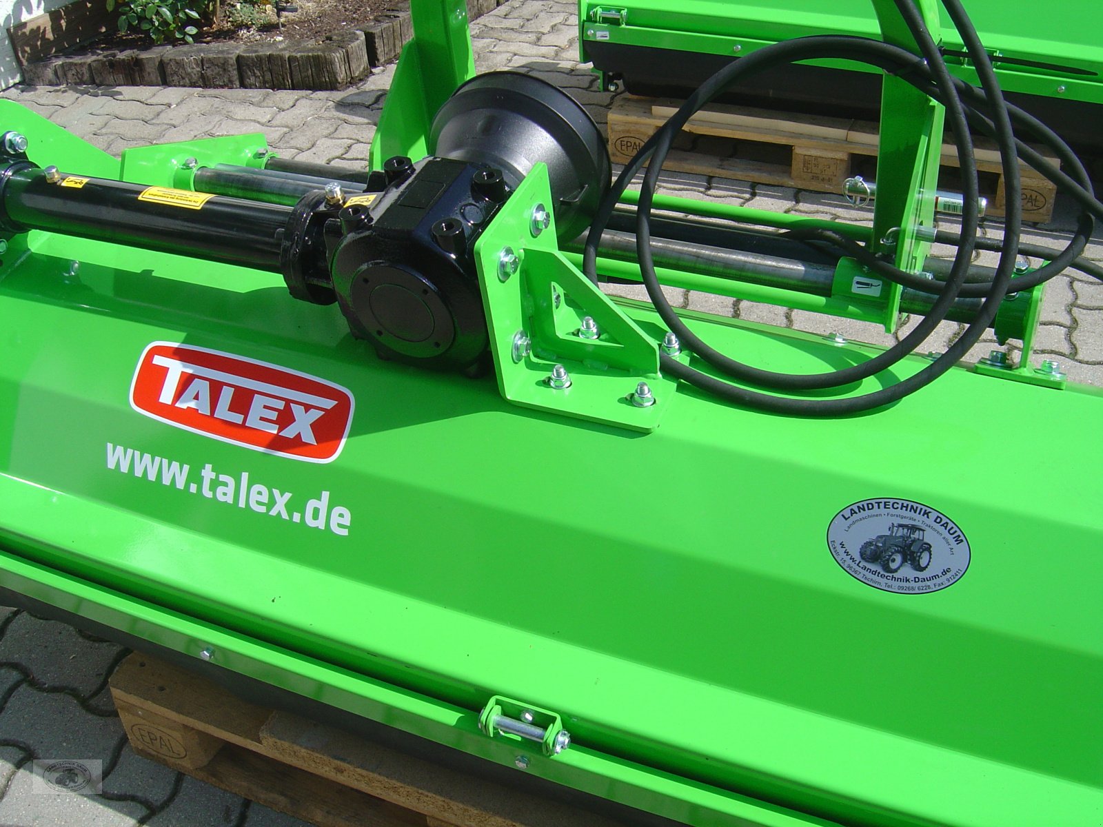 Mulchgerät & Häckselgerät of the type Talex ECO-180H Hydr.- Schlegel-Mulcher *NEU* mit hydr.Seitenverschiebung und Gelenkwelle. Freilauf-Getriebe. Arbeitsbreite180cm., Neumaschine in Tschirn (Picture 2)