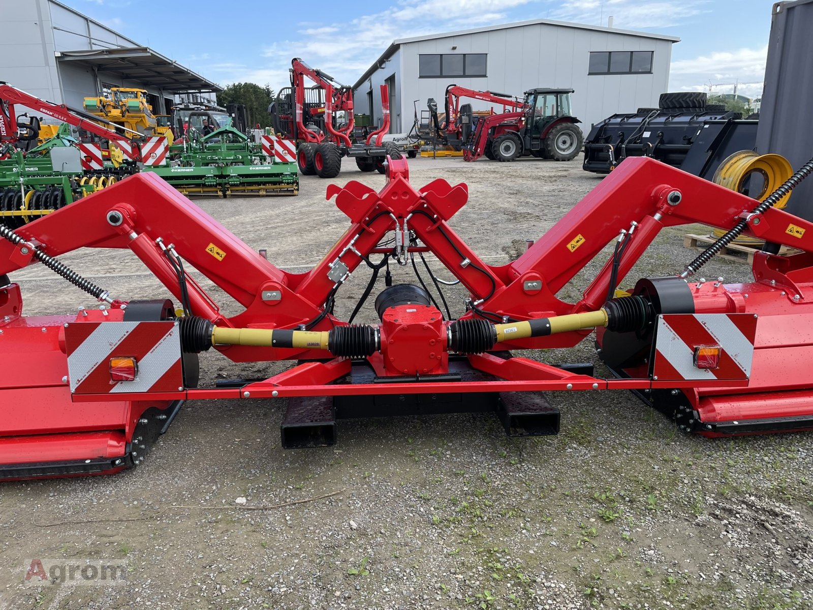 Mulchgerät & Häckselgerät van het type Tehnos MU2Z 840R, Neumaschine in Meißenheim-Kürzell (Foto 6)