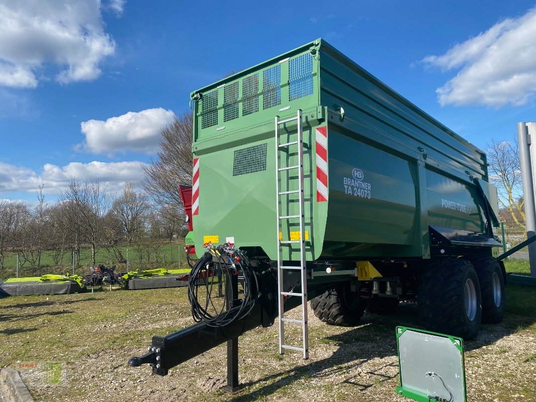 Muldenkipper of the type Brantner TA 24073/2, Neumaschine in Weddingstedt (Picture 6)