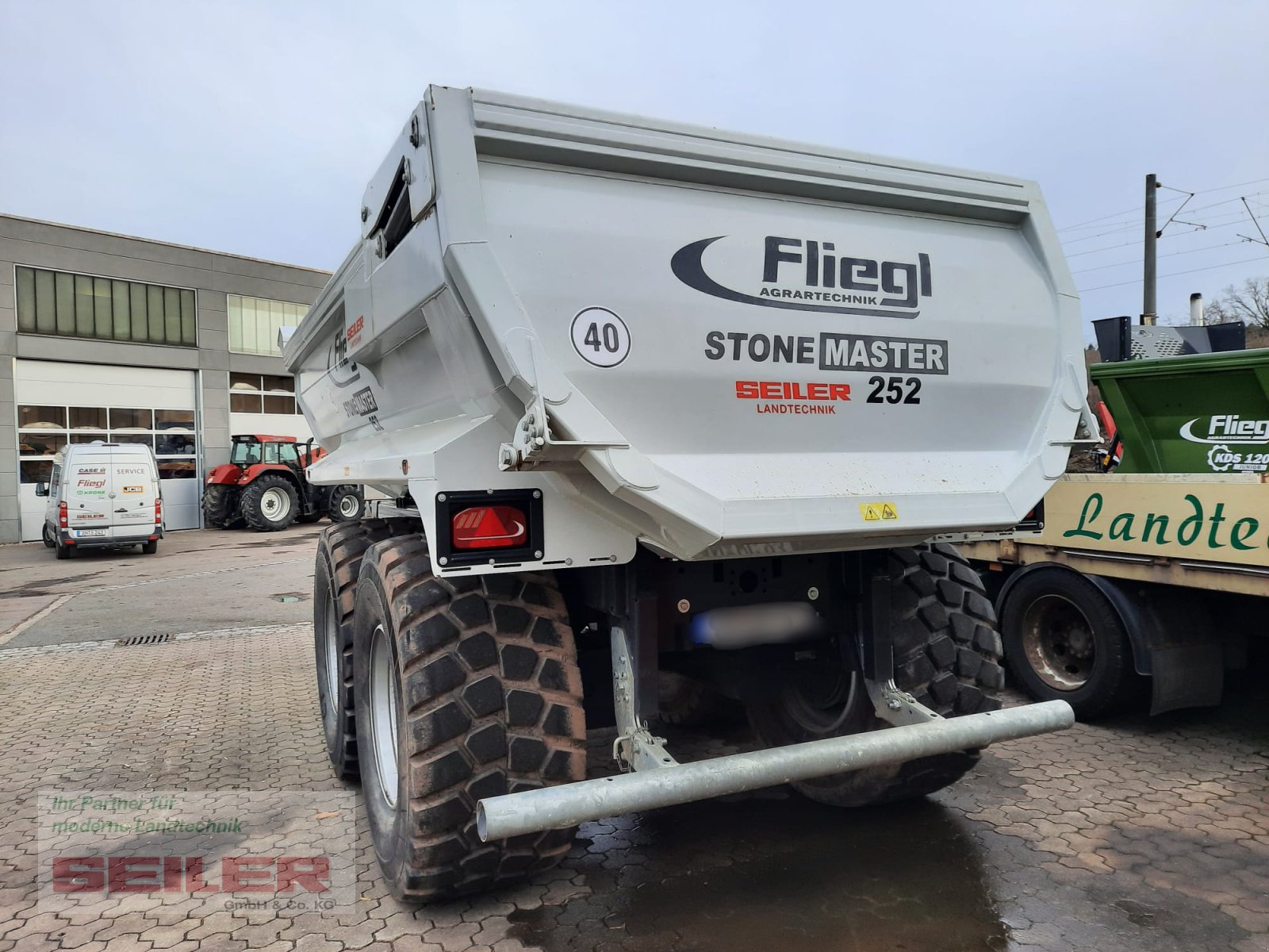 Muldenkipper van het type Fliegl Stone Master 252 Erdmulde NOKIAN CT-BAS, Gebrauchtmaschine in Ansbach (Foto 7)