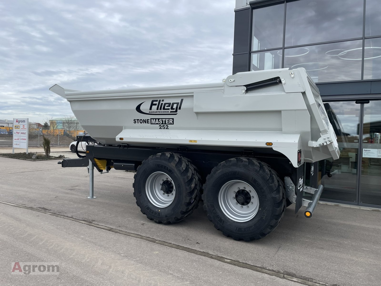 Muldenkipper del tipo Fliegl StoneMaster 252, Neumaschine In Meißenheim-Kürzell (Immagine 3)