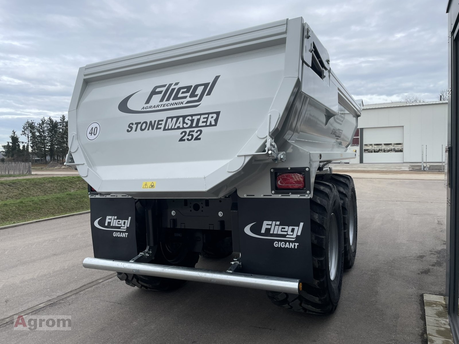 Muldenkipper del tipo Fliegl StoneMaster 252, Neumaschine en Meißenheim-Kürzell (Imagen 7)