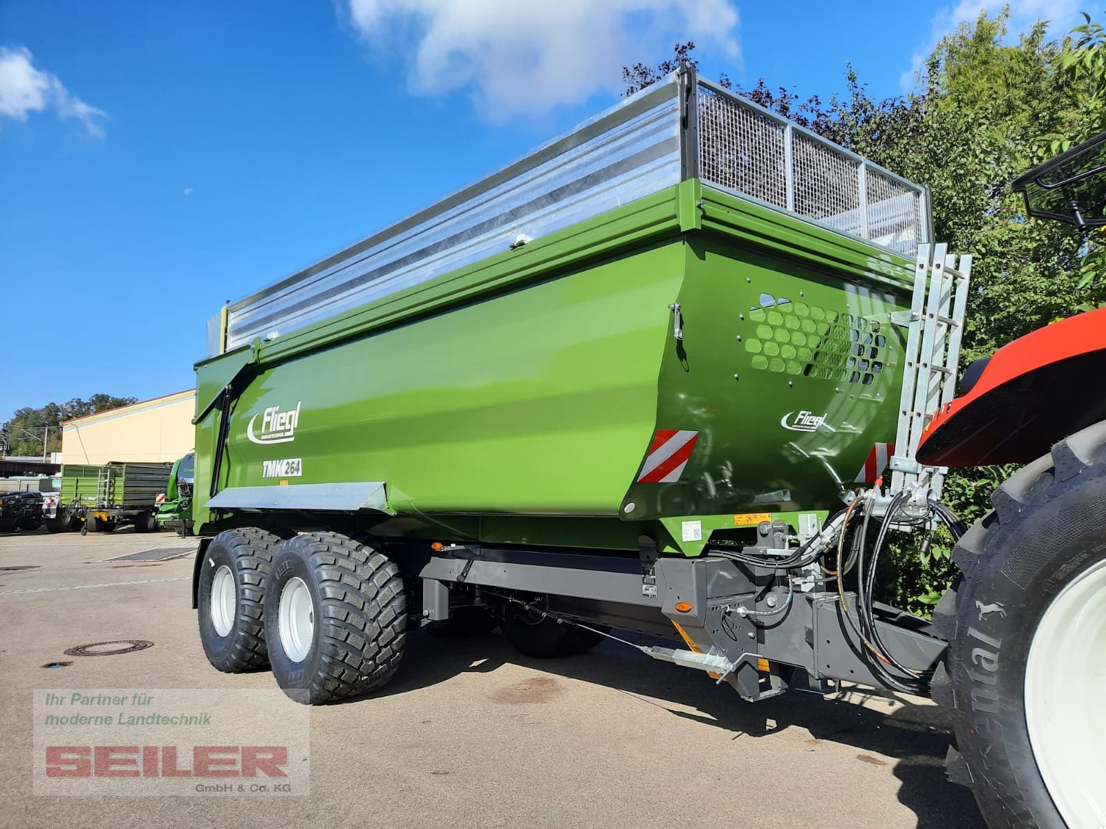 Muldenkipper van het type Fliegl TMK 264 FOX 32m³ Lenkachse, Neumaschine in Ansbach (Foto 1)