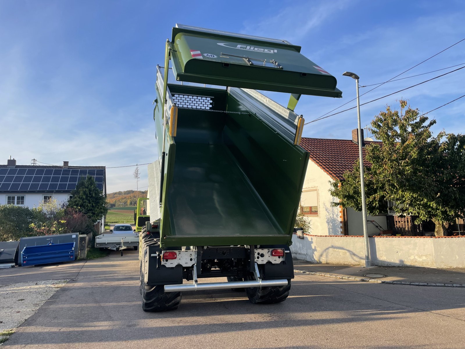 Muldenkipper van het type Fliegl TMK 264, Neumaschine in Rennertshofen (Foto 5)