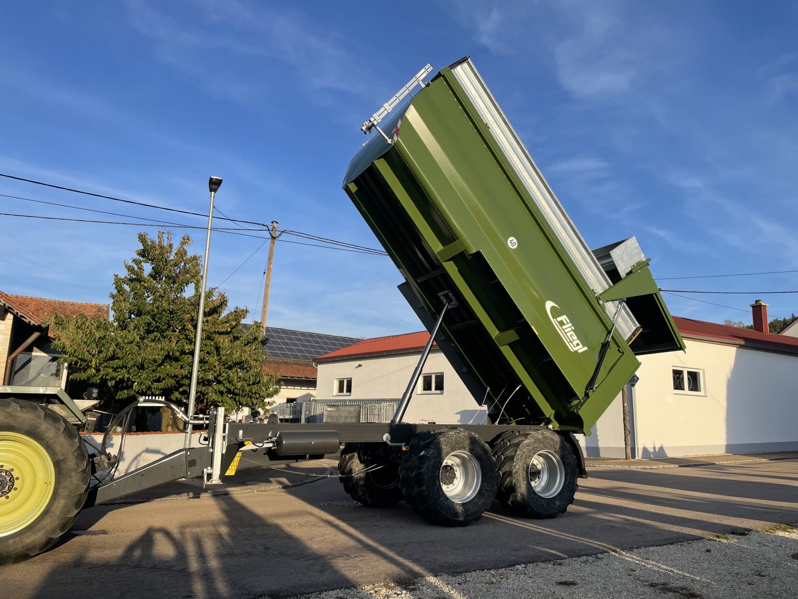 Muldenkipper del tipo Fliegl TMK 264, Neumaschine en Rennertshofen (Imagen 6)