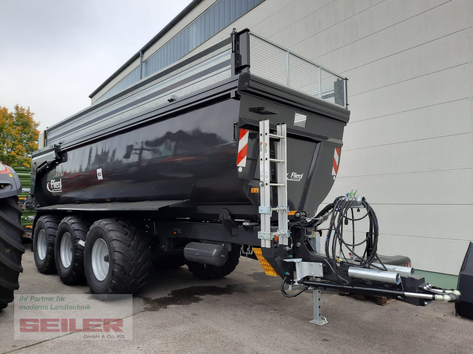 Muldenkipper van het type Fliegl TMK 375 S Profi S700 Spezialstahl Sand- & Schotterkipper 38m³, Neumaschine in Parsberg (Foto 1)