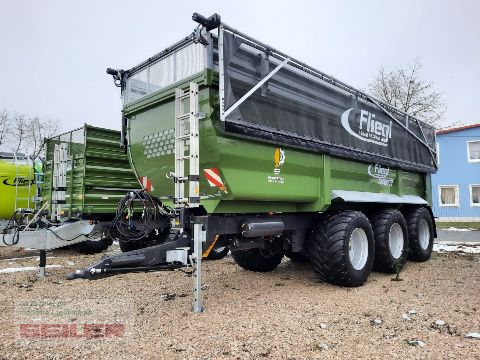 Muldenkipper of the type Fliegl TMK 386 FOX PROFI 45m³ + Top Lift Light, Neumaschine in Burghaslach (Picture 1)