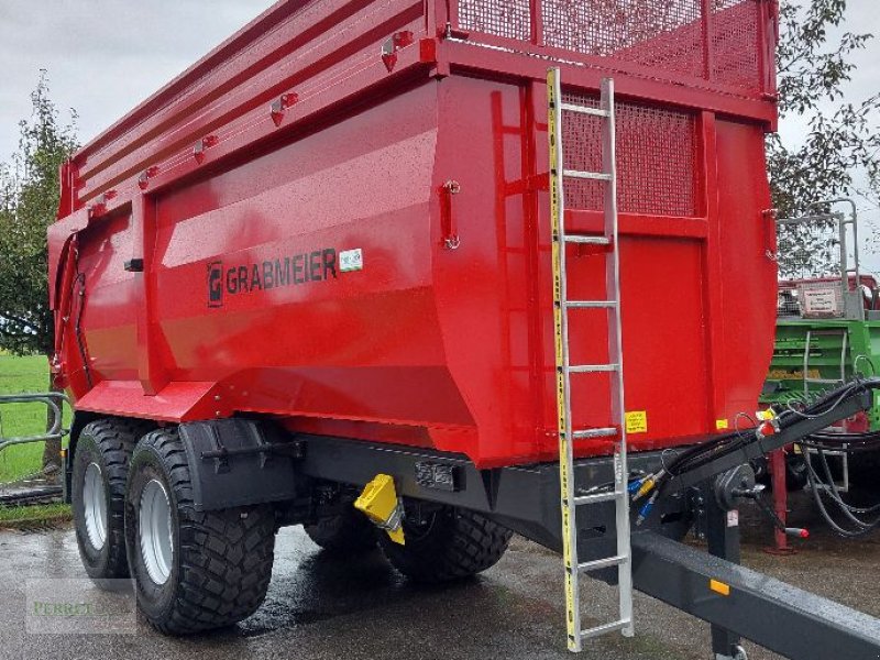 Muldenkipper des Typs Grabmeier TM 21 to, Neumaschine in Neubeuern (Bild 1)