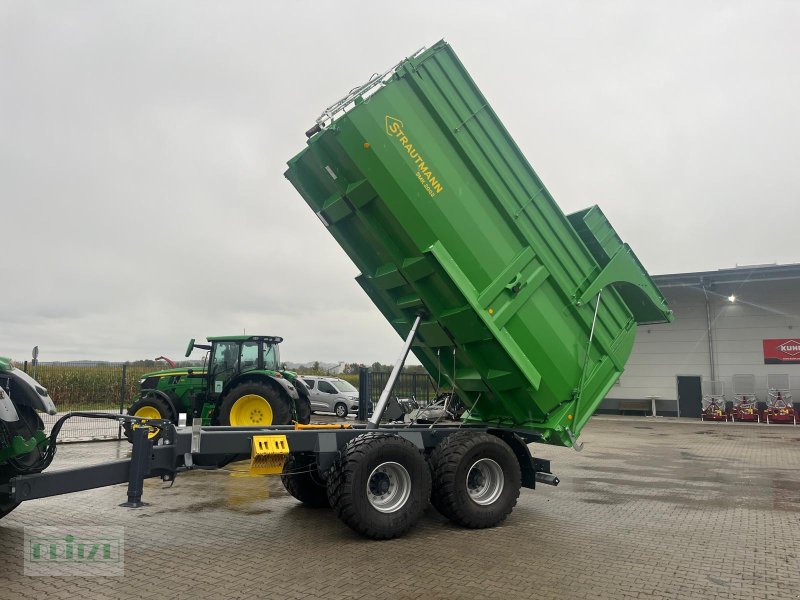 Muldenkipper du type Strautmann SMK 2002, Neumaschine en Bruckmühl