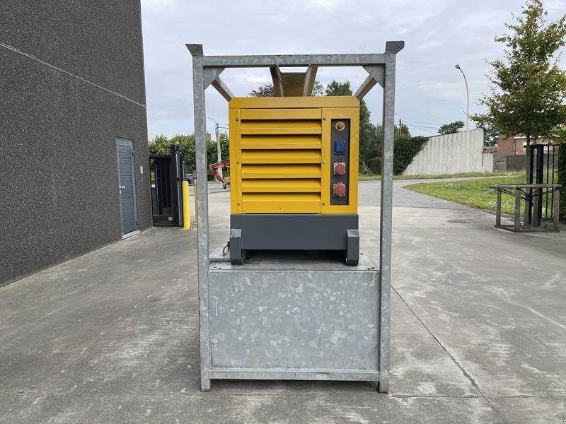 Notstromaggregat des Typs Atlas Copco QAS 20, Gebrauchtmaschine in Waregem (Bild 3)