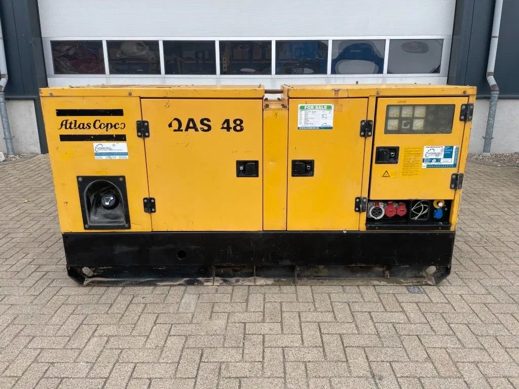 Notstromaggregat des Typs Atlas Copco QAS 48 -Perkins 50 KVA silent, Gebrauchtmaschine in VEEN (Bild 1)