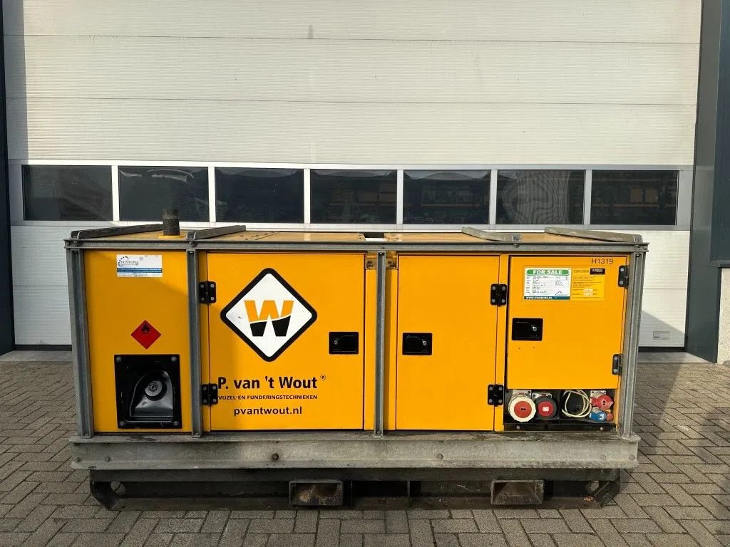 Notstromaggregat tip Atlas Copco QAS 78 Perkins Mecc Alte Spa 75 kVA Silent generatorset, Gebrauchtmaschine in VEEN (Poză 1)