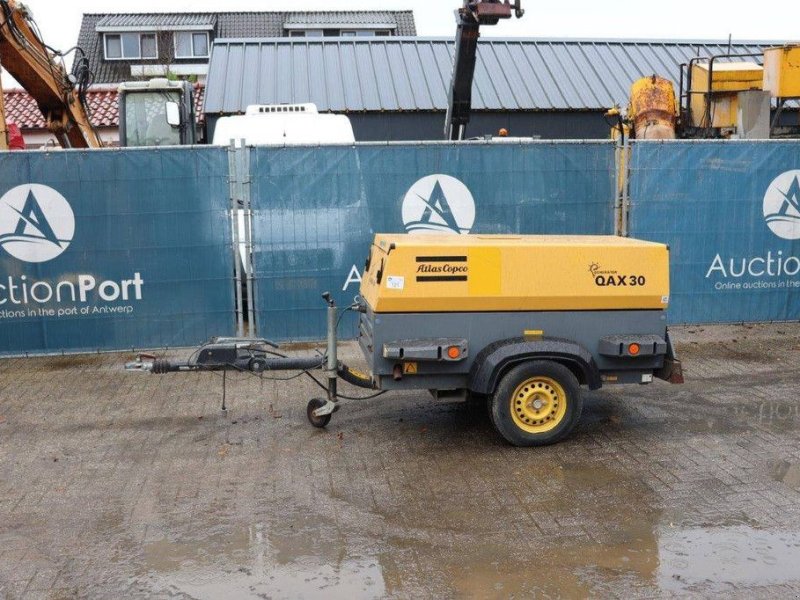 Notstromaggregat του τύπου Atlas Copco QAX 30, Gebrauchtmaschine σε Antwerpen (Φωτογραφία 1)