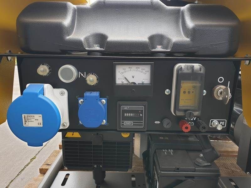 Notstromaggregat tip Atlas Copco QEP R5, Gebrauchtmaschine in Waregem (Poză 4)