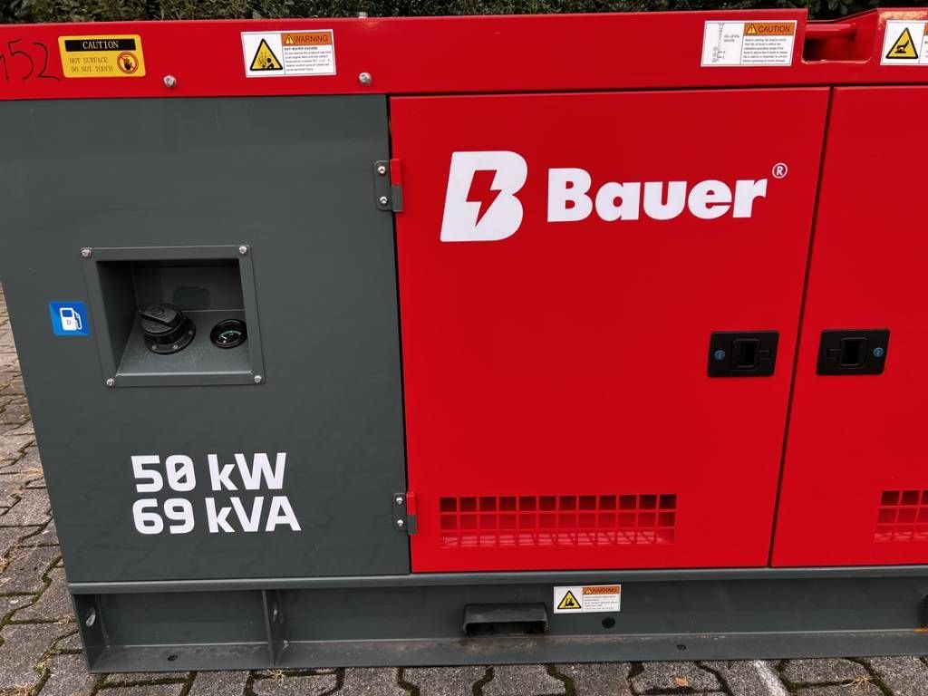 Notstromaggregat Türe ait Bauer 124 KVA, Neumaschine içinde Luttenberg (resim 2)