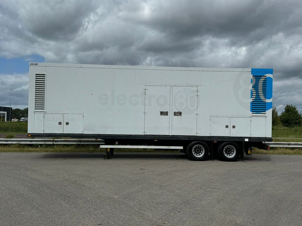 Notstromaggregat del tipo Caterpillar 700 635kVA silent generator on trailer, Gebrauchtmaschine en Velddriel (Imagen 1)