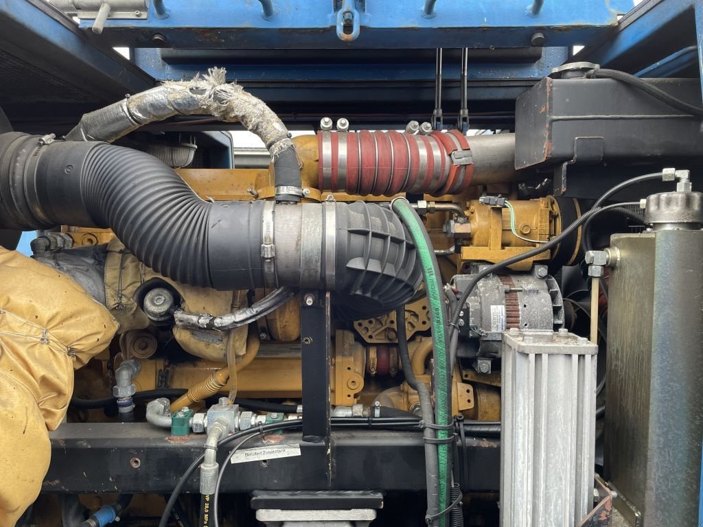 Notstromaggregat des Typs Caterpillar C13 Leroy Somer 400 kVA Silent generatorset, Gebrauchtmaschine in VEEN (Bild 2)