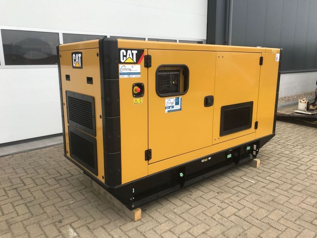 Notstromaggregat tip Caterpillar C4.4 110 kVA Supersilent Generatorset New !, Neumaschine in VEEN (Poză 1)