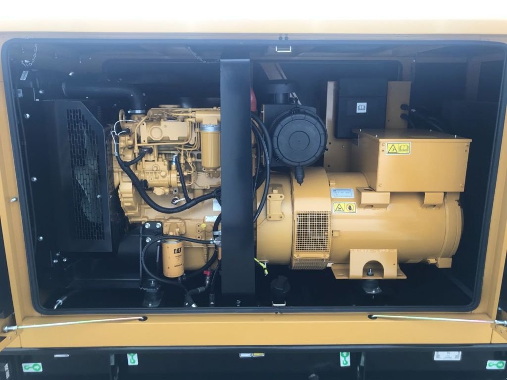 Notstromaggregat van het type Caterpillar C4.4 110 kVA Supersilent Generatorset New !, Neumaschine in VEEN (Foto 7)