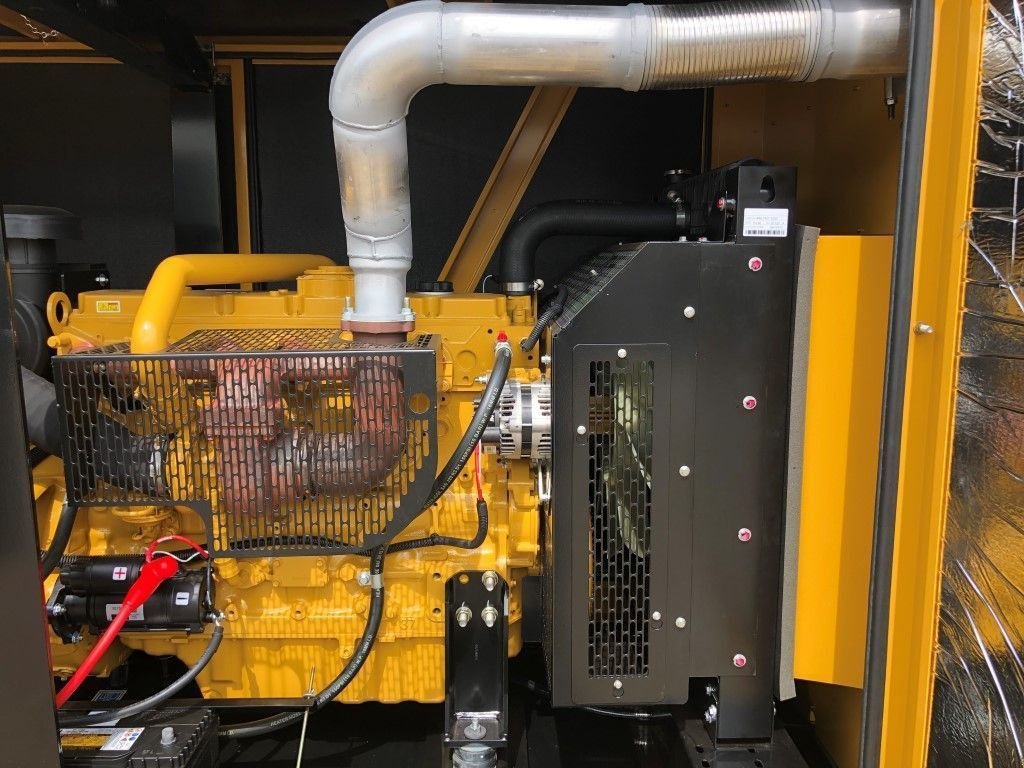 Notstromaggregat of the type Caterpillar C7.1 150 kVA Supersilent generatorset, Neumaschine in VEEN (Picture 7)