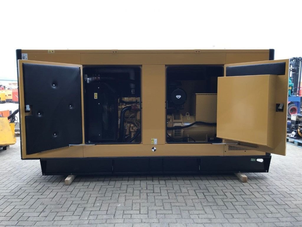 Notstromaggregat des Typs Caterpillar C9 300 kVA Supersilent Generatorset New !, Neumaschine in VEEN (Bild 8)