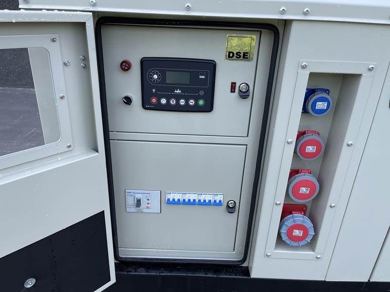 Notstromaggregat tipa Cummins 28 kVA, Gebrauchtmaschine u Waregem (Slika 4)