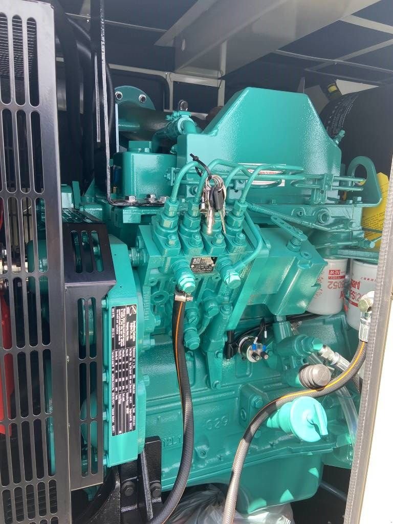 Notstromaggregat del tipo Cummins 4BTA3.9-G11 - 88 kVA Generator - DPX-19834, Neumaschine en Oudenbosch (Imagen 8)